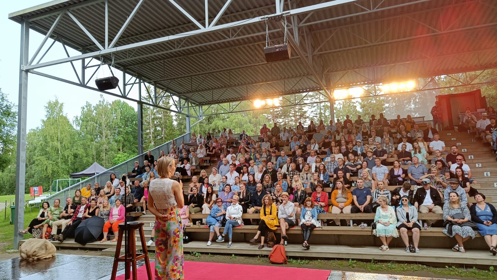 Stand Up koomikko Roosa Maskonen stand-up-koomikko-roosa-maskonen